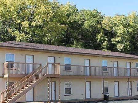Golden Wheat Budget Host Inn Junction Stadt Exterior foto