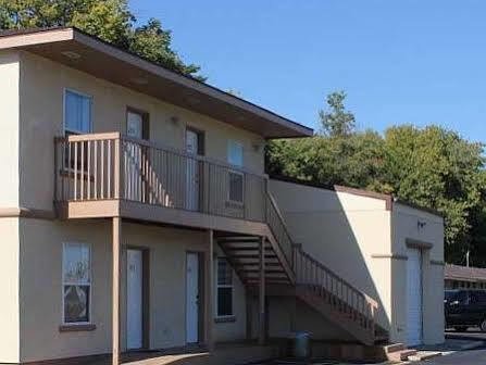 Golden Wheat Budget Host Inn Junction Stadt Exterior foto